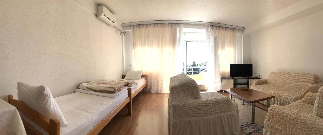 סטרוגה Hotel Venecia Apartments מראה חיצוני תמונה