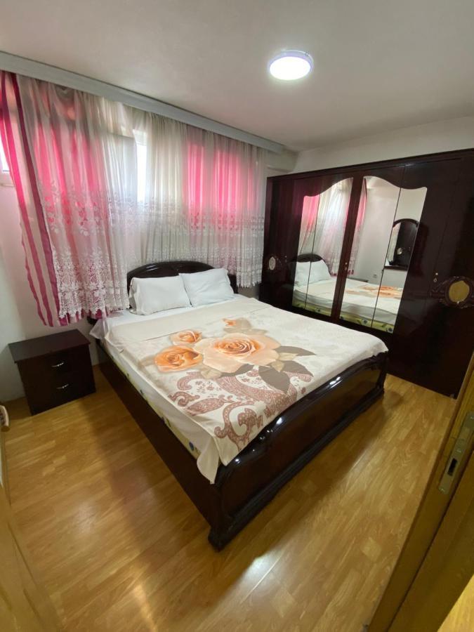 סטרוגה Hotel Venecia Apartments מראה חיצוני תמונה